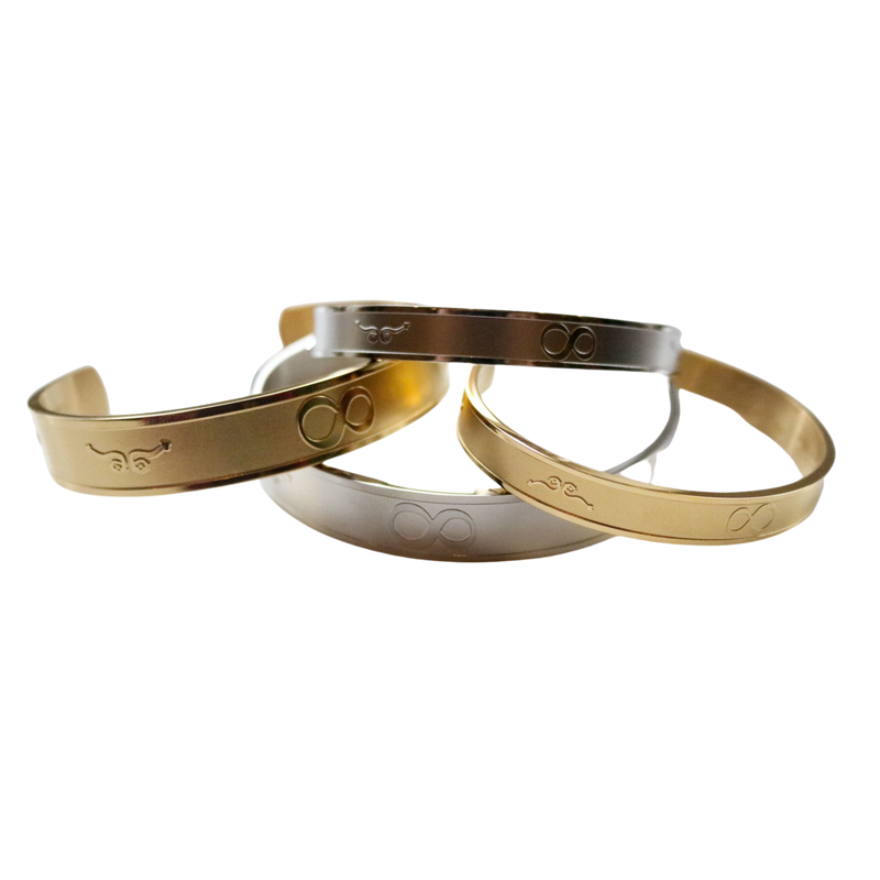 Hum Infinity Bangle with cut